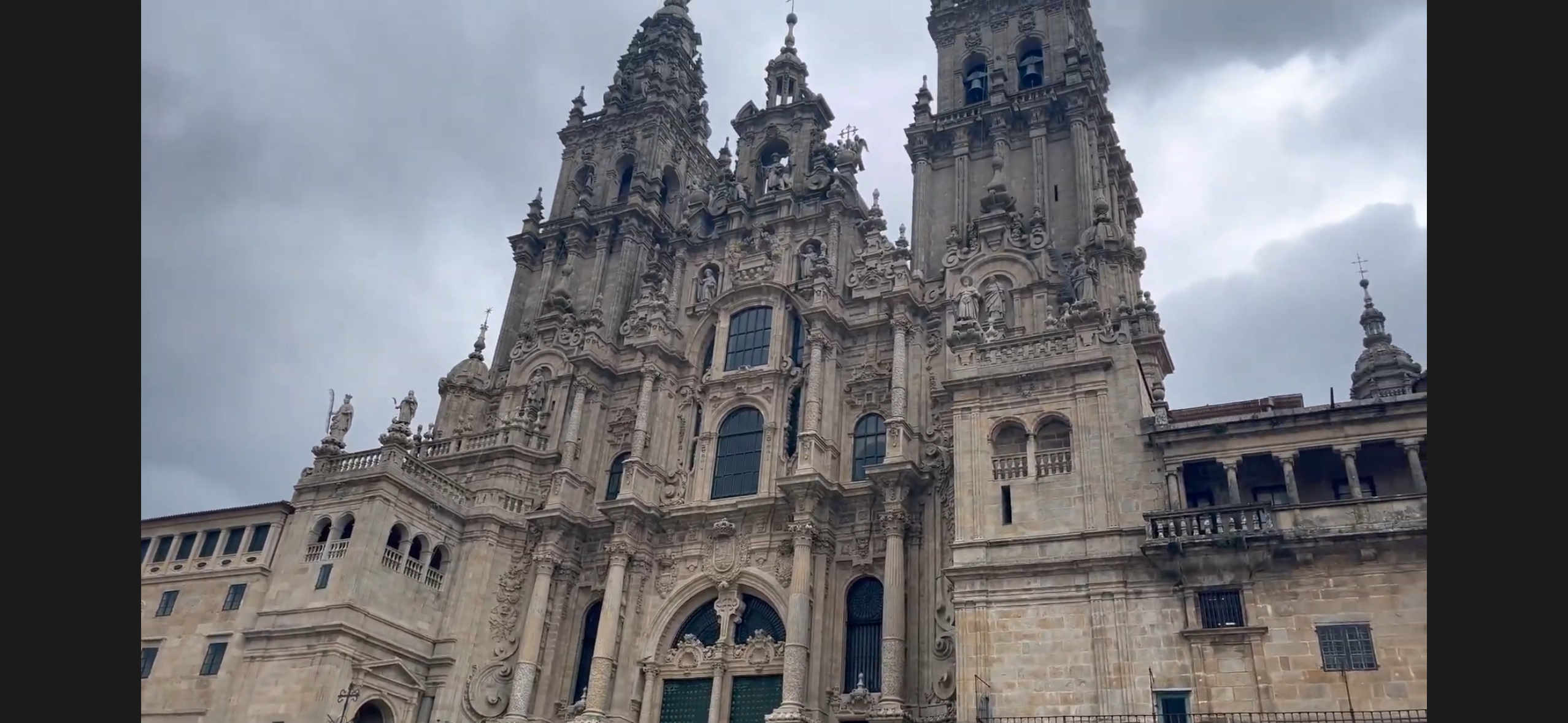 Fachada barroca da Catedral de Santiago de Compostela.